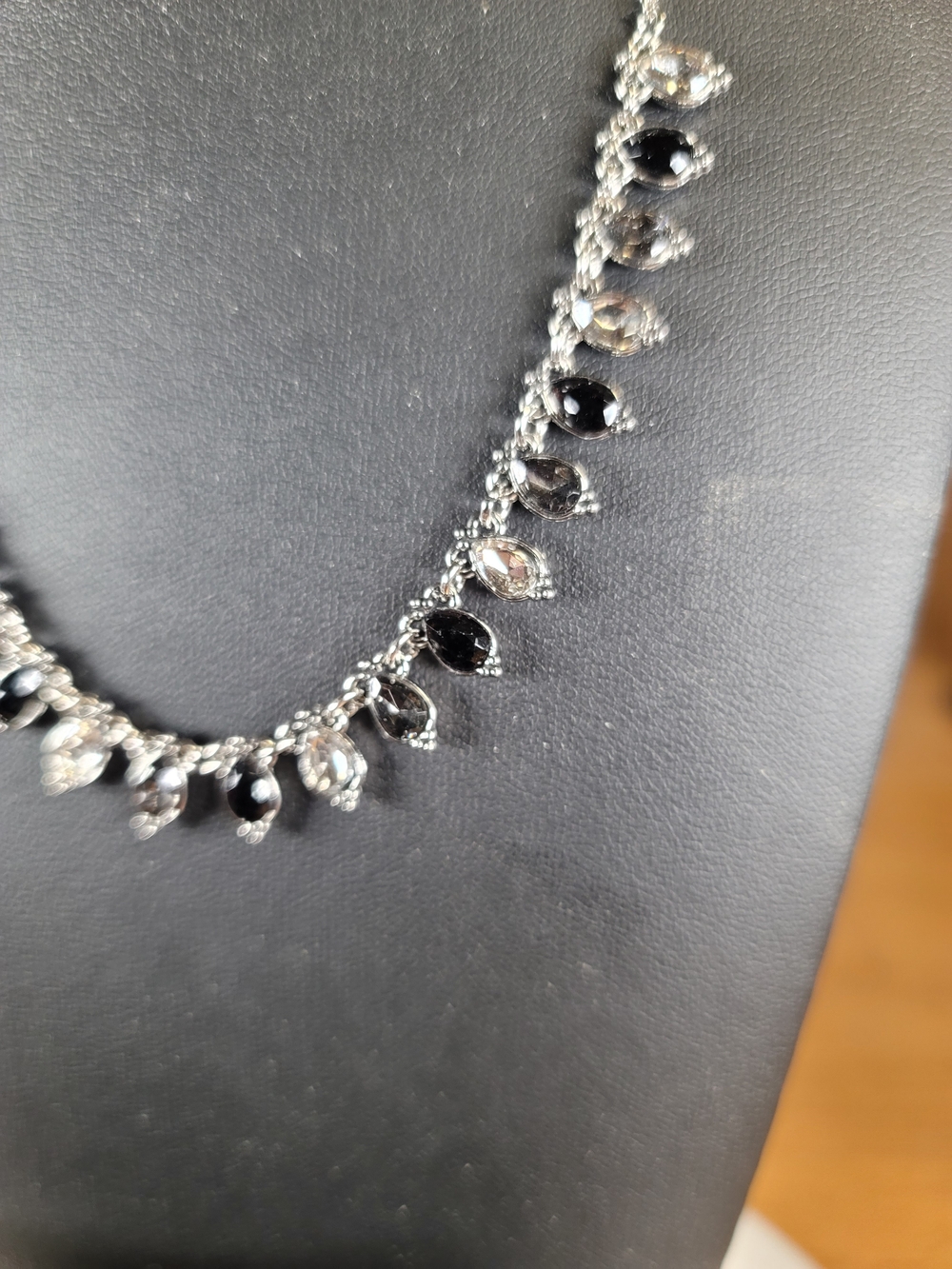 Paparazzi Black Teardrop Necklace and Bracelet Set - Picture 2 of 3
